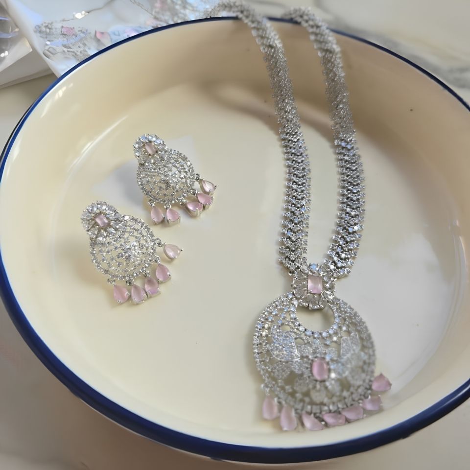 The Swan Court | Rosé Reverie