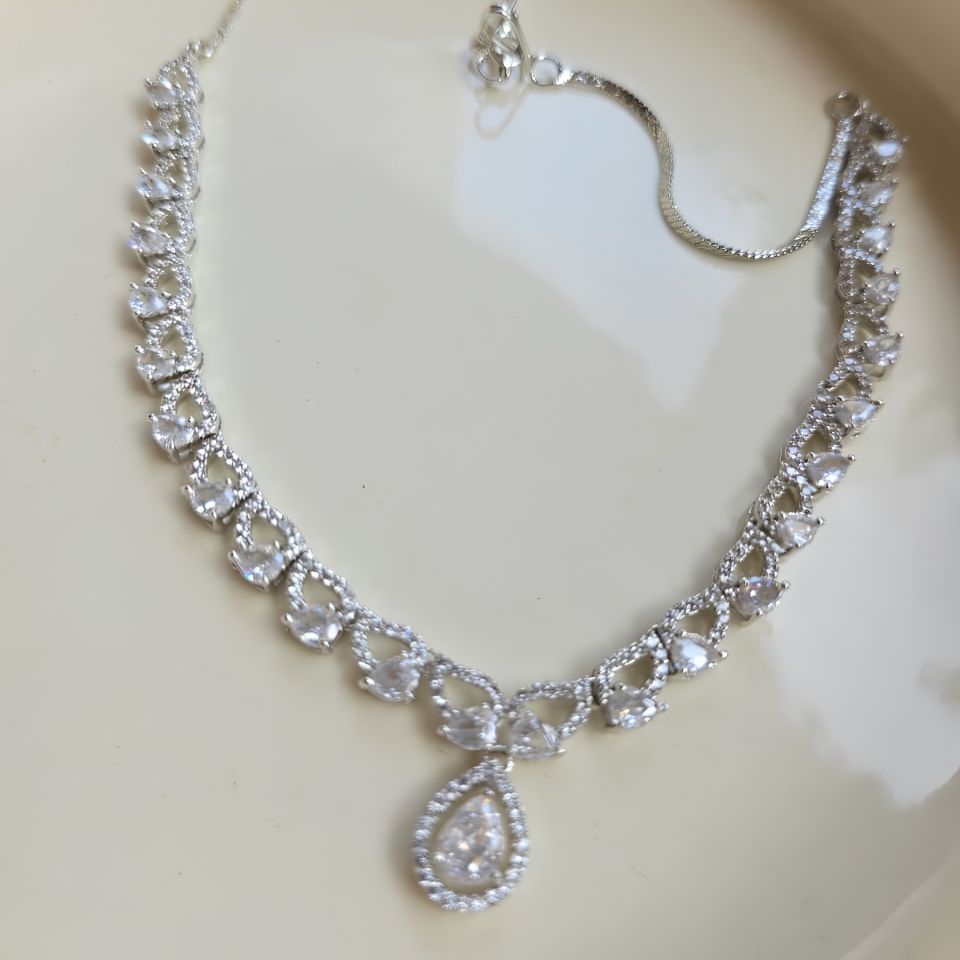 The Crystal Gallery | Silver Dew