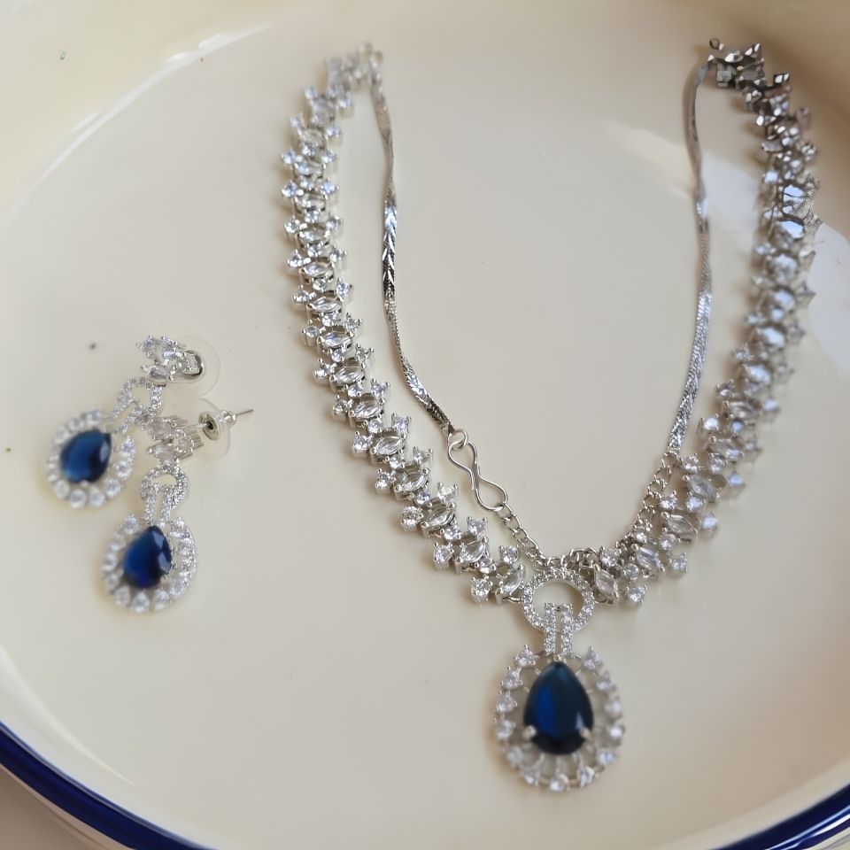 The Sapphire Court | Midnight Halo